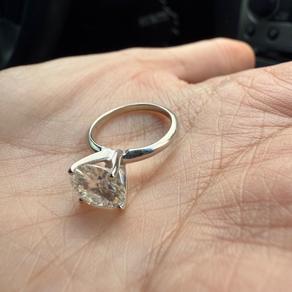moissanite ring 14k - Picture 2 of 4